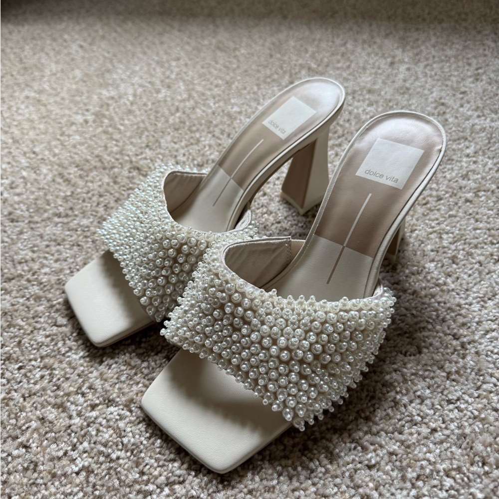 Never Worn Dolce Vida Cream Pearl Embellished Women's Heels